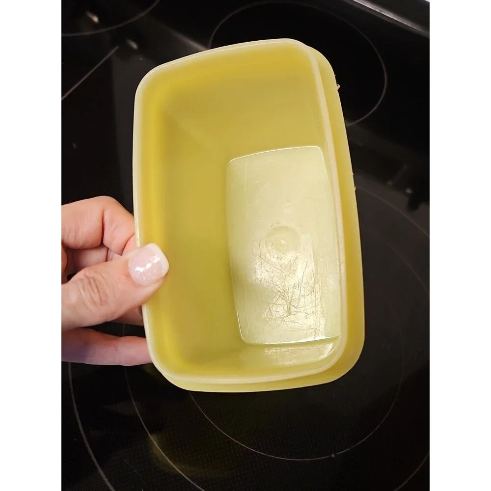 Vintage Tupperware Yellow Shelf Saver Container #1243-10 W/ #1244-13 Lid EUC